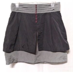 TWELVE by Twelve Layered Mini Skirt Gray & Black Buttons Bow Pleat Waist Size L